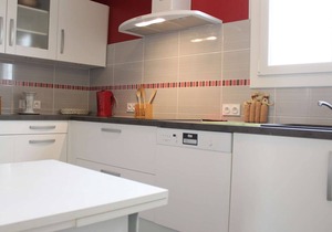 Coastal Home in La Cotinière: 3BR, Garden, Parking, Steps from Beach and Port