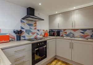 Cobbler’s Cottage is a lovely old converted byre set within beautiful grounds.