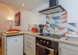 Cobbler’s Cottage is a lovely old converted byre set within beautiful grounds.