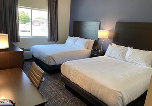 Cobblestone Inn & Suites - Forest City