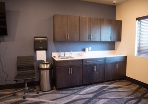 Cobblestone Inn & Suites - Forest City