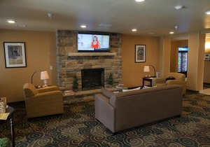 Cobblestone Inn & Suites-Winterset