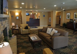 Cobblestone Inn & Suites-Winterset
