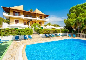 Cochelli Villa Lower