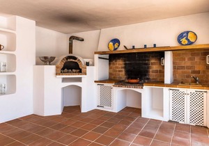 Comfort by the sea: Villa in San Telmo for 10 guests