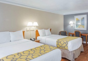 Comfort & Convenience! 2 Pet-friendly Units, Pool, Free Parking, Pet-Friendly!