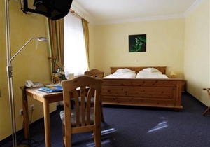 Comfort double room, shower or bath, WC - Hotel u. Landgasthof Zum Bockshahn