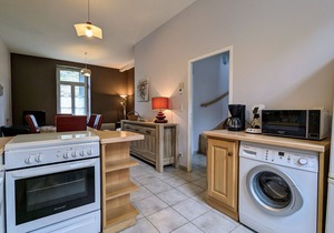 Comfortable 3-bedroom cottage by the Allier River