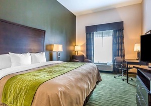 Comfort Inn and Suites Moore - Oklahoma City