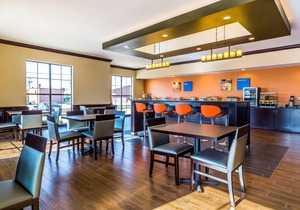 Comfort Inn and Suites Moore - Oklahoma City