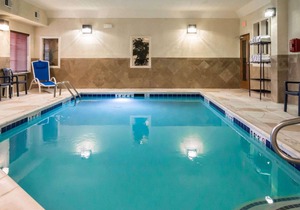 Comfort Inn Crystal Lake - Algonquin