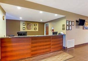 Comfort Inn & Suites Page at Lake Powell