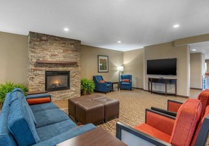 Comfort Suites Cedar Falls