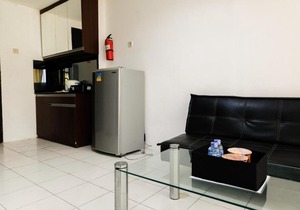 Comfortable 2BR Apartment at Paragon Village By Travelio