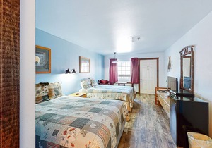 Comfortable and Convenient Studio Near Table Rock Lake w/Free WiFi, Shared Pool