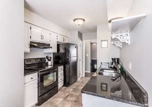 Comfortable and elegant 3BDR duplex, unit # 2