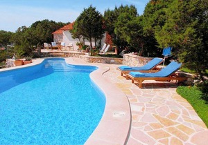 Comfortable and spacious house with terrace and sea view Bobovišća na Moru, Brač (K-14405)