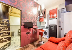 COMFORTABLE APARTMENT LAVAPIES