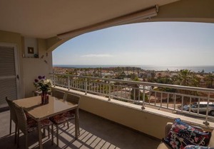 Comfortable apartment with amazing sea views