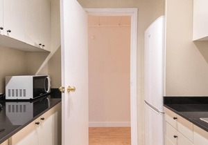 Comfortable Apt. for groups next to S. Familia