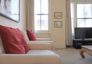 Comfortable & Bright Family Home - Imperial Wharf