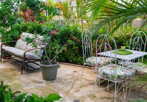 Comfortable, cozy, private bedroom in a lovely private residence