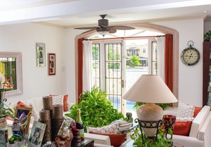Comfortable, cozy, private bedroom in a lovely private residence