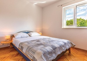 Comfortable, functionally furnished apartment in the Dalmatian hinterland.