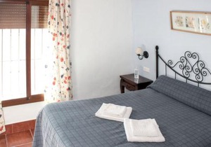 Comfortable House in Estepa with Shared Pool