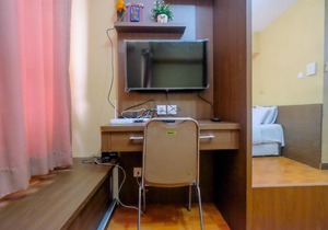 Comfortable Studio Apartment at Taman Melati near Universitas Indonesia By Travelio