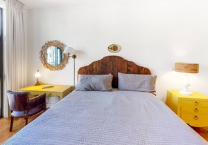 Comfortable & Stylish Condo w/ Free WiFi & Central A/C plus a Shared Pool & Gym