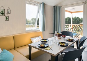 Comfy chalet with deck, in the Antwerp Kempen