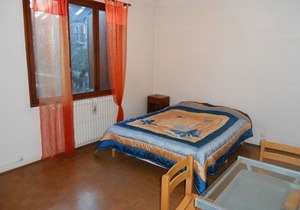 Comfy home for group and family. Wonderful view!