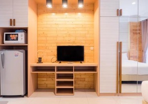 Comfy Studio At Dago Suites Apartment By Travelio