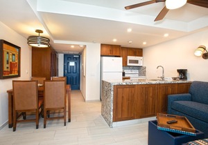 Comfy Studio w/ WiFi, Beach Access, Resort Pool & More!