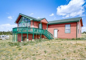 Como Retreat with Mountain Views Near Hiking Trails