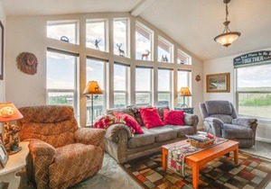 Como Retreat with Mountain Views Near Hiking Trails