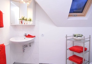 Complete holiday house consisting of five units in a quiet, idyllic setting