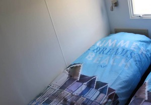 Compact 4 person chalet in Friesland
