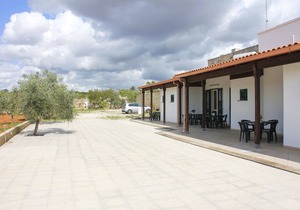 Complete relax away from the chaos immersed in the Salento countryside