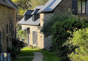 Concarneau, Former Mill of Kérangoc, in the countryside, near the ocean, Wifi