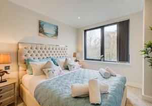 Concord Apartments Kew 1 Bedroom w\Parking
