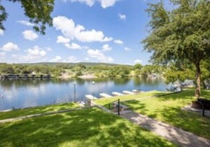 Condo 18, Beautiful Lake View