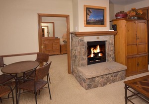Condo ∙ 2 bedrooms ∙ 6 guests