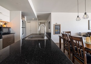 CONDO 3bed and 2bath with pool and tennis/MONT STE-ANNE Between town and mountains