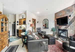 Condo in the Heart of River Run Village, with Jet Tub & Mountain Views