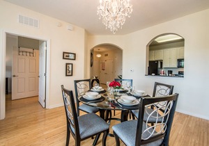 Condo w/all the comforts of home! Perfect for family groups *Sleeps 8*