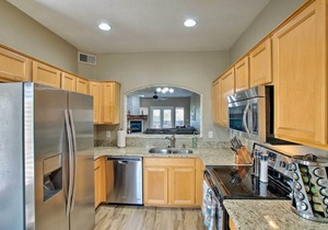 Condo w/Pool Access ~ 1 Mi to Old Town Scottsdale