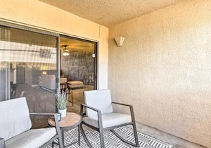 Condo with Community PoolandHot Tub Less Than 6 Mi to Old Town