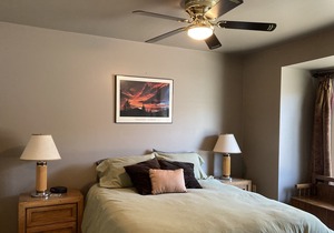 Contact Free Check in/out, Private Access, Short Walk to Lake, Minutes to Pool!